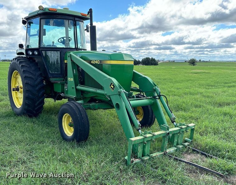 image for item DS2521 1981 John Deere  4240 tractor