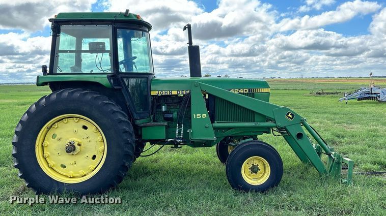 image for item DS2521 1981 John Deere  4240 tractor