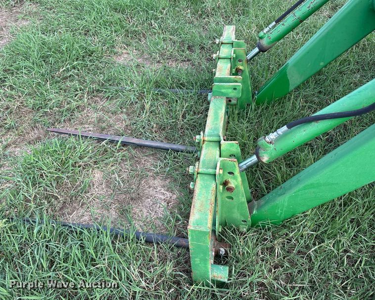 image for item DS2521 1981 John Deere  4240 tractor