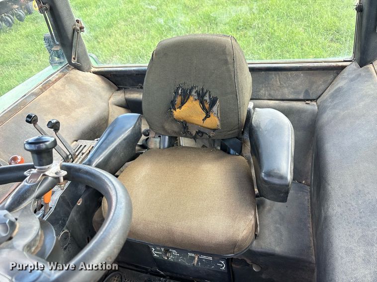 image for item DS2521 1981 John Deere  4240 tractor