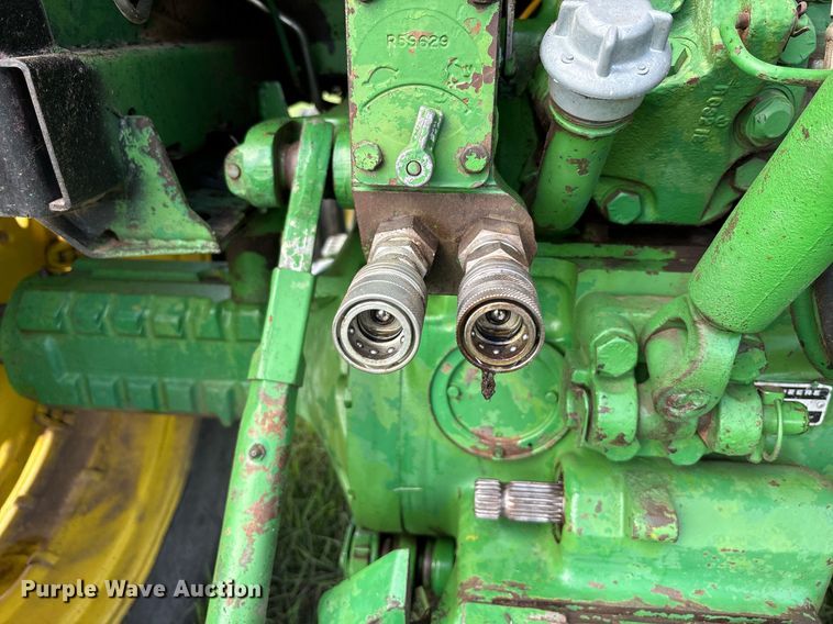 image for item DS2521 1981 John Deere  4240 tractor