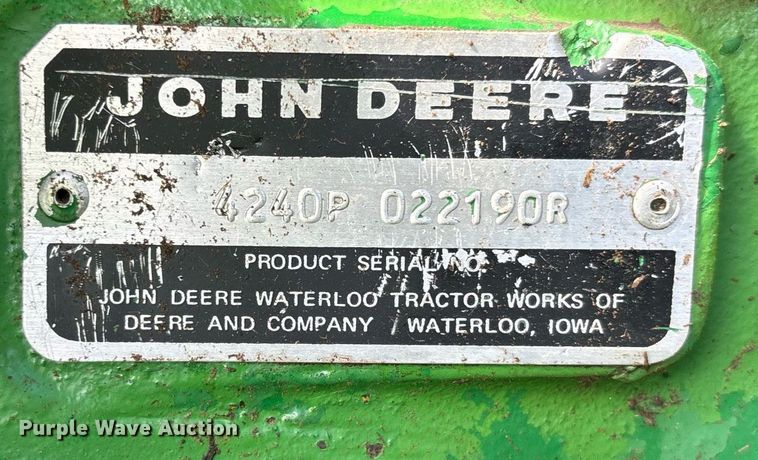 image for item DS2521 1981 John Deere  4240 tractor