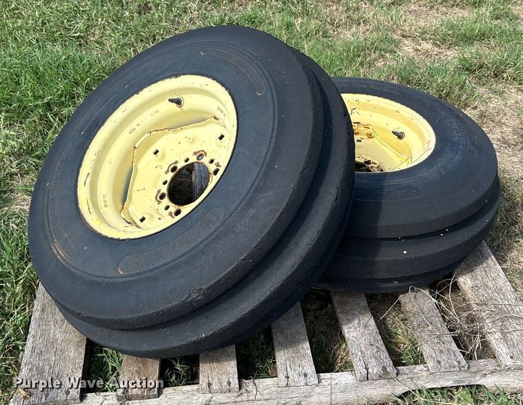 image for item DS2521 1981 John Deere  4240 tractor