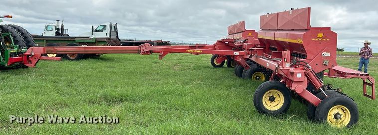 image for item DS2522 Sunflower  9433-40 grain drill