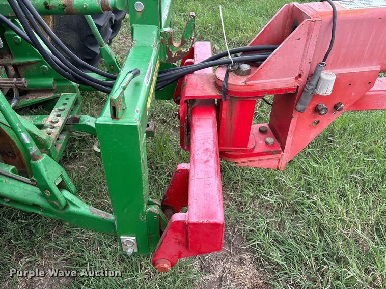 image for item DS2522 Sunflower  9433-40 grain drill