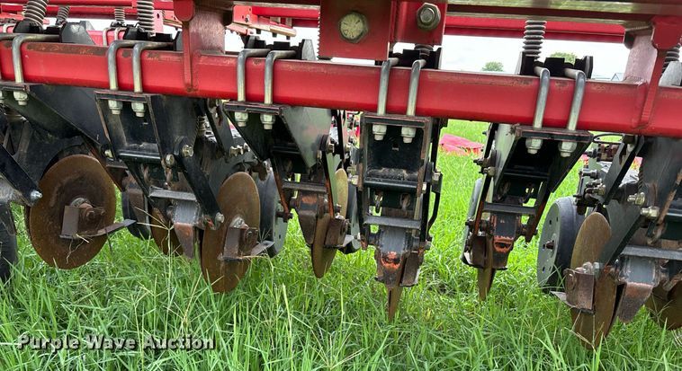 image for item DS2522 Sunflower  9433-40 grain drill