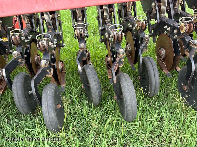 image for item DS2522 Sunflower  9433-40 grain drill