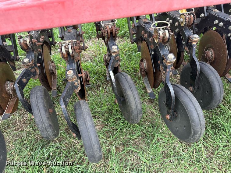 image for item DS2522 Sunflower  9433-40 grain drill