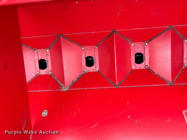 image for item DS2522 Sunflower  9433-40 grain drill