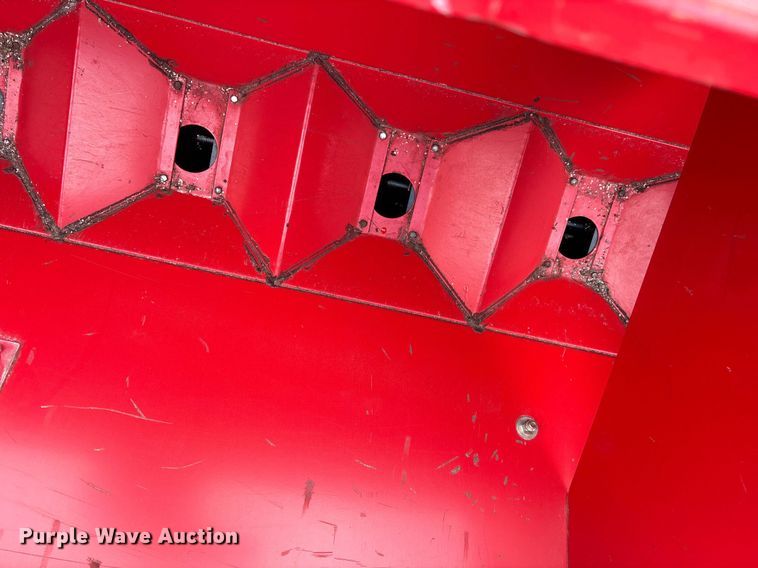 image for item DS2522 Sunflower  9433-40 grain drill