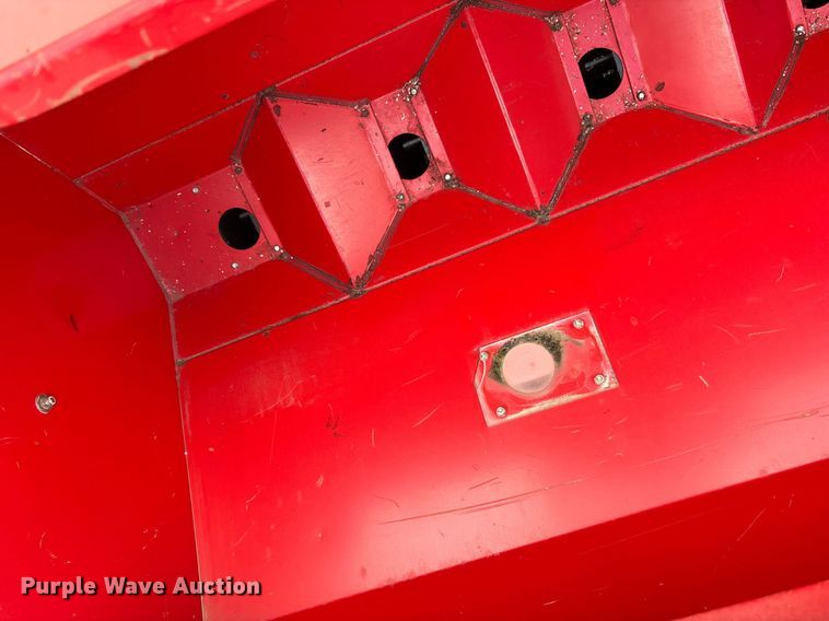 image for item DS2522 Sunflower  9433-40 grain drill