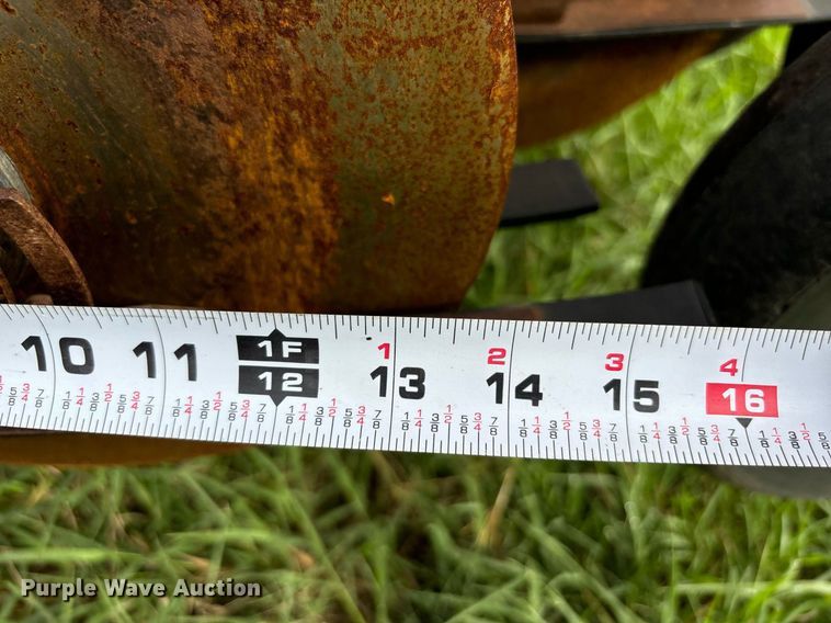 image for item DS2522 Sunflower  9433-40 grain drill