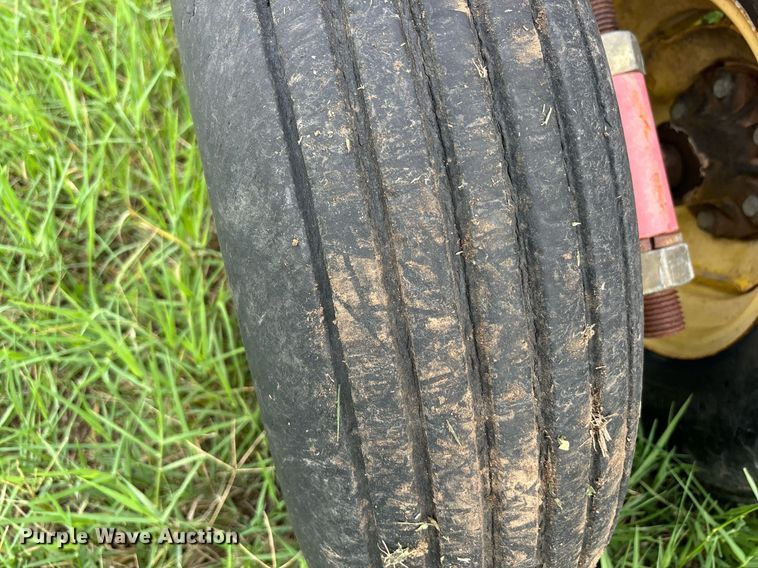 image for item DS2522 Sunflower  9433-40 grain drill