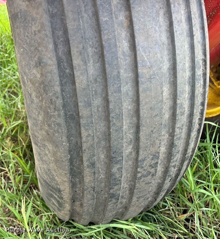 image for item DS2522 Sunflower  9433-40 grain drill