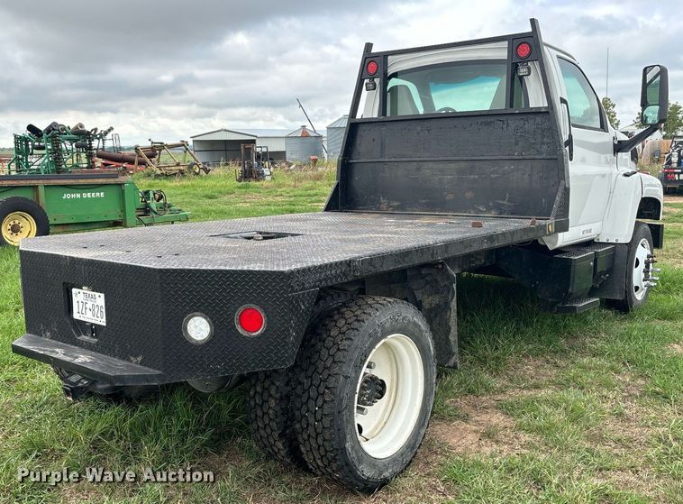 image for item DS2524 2003 GMC C6C042 flatbed truck