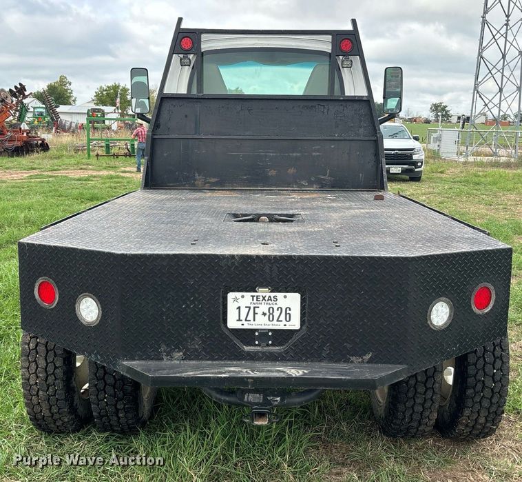 image for item DS2524 2003 GMC C6C042 flatbed truck