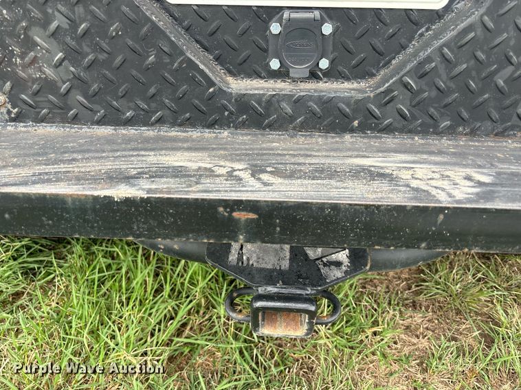 image for item DS2524 2003 GMC C6C042 flatbed truck