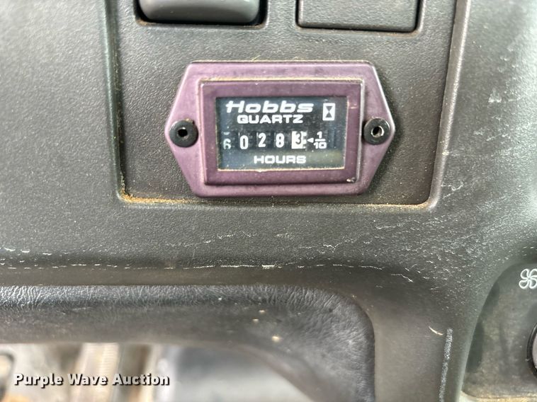 image for item DS2524 2003 GMC C6C042 flatbed truck