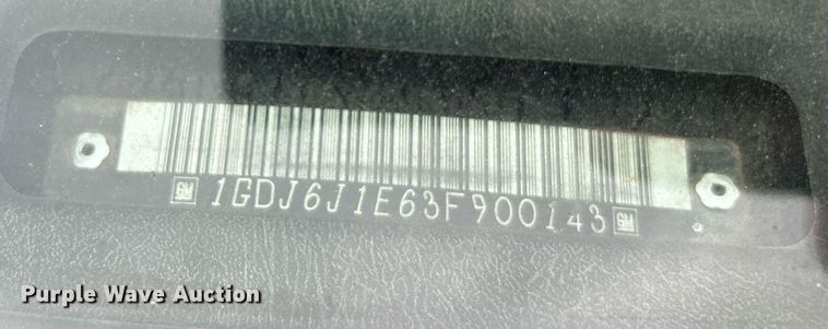 image for item DS2524 2003 GMC C6C042 flatbed truck