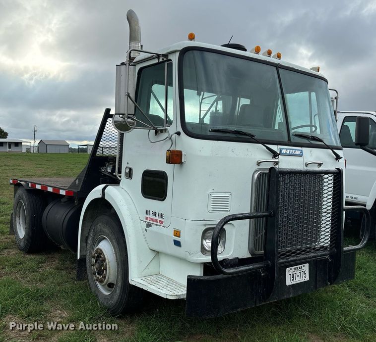 image for item DS2525 1991 White GMC flatbed truck