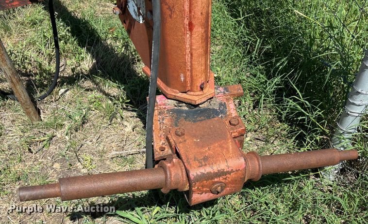 image for item DS2529 Massey Ferguson  880 six bottom plow