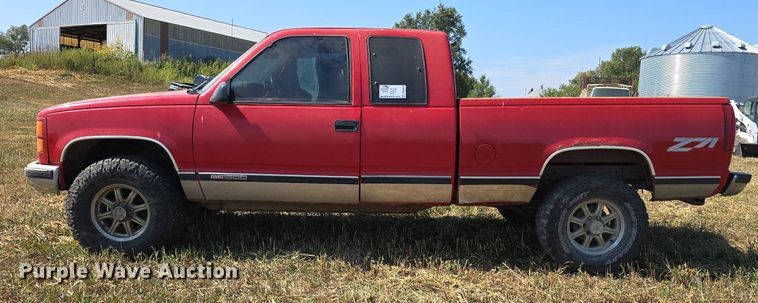 image for item DS4814 1998 GMC Sierra 1500 Ext. Cab pickup truck
