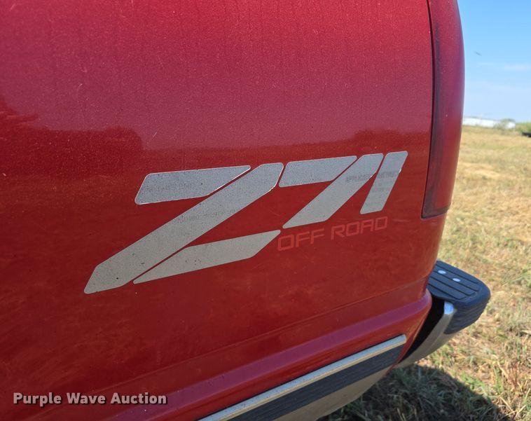 image for item DS4814 1998 GMC Sierra 1500 Ext. Cab pickup truck