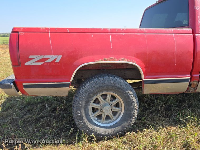 image for item DS4814 1998 GMC Sierra 1500 Ext. Cab pickup truck