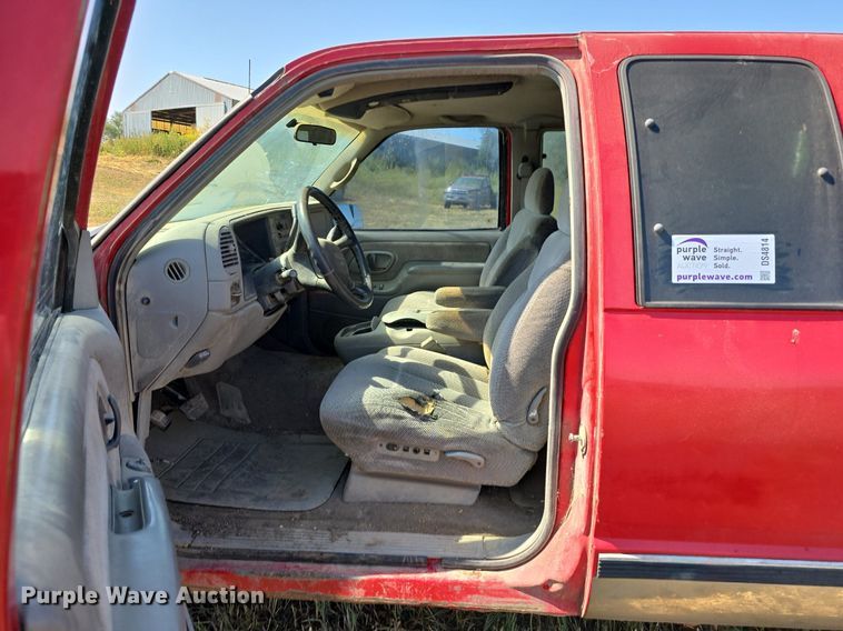 image for item DS4814 1998 GMC Sierra 1500 Ext. Cab pickup truck