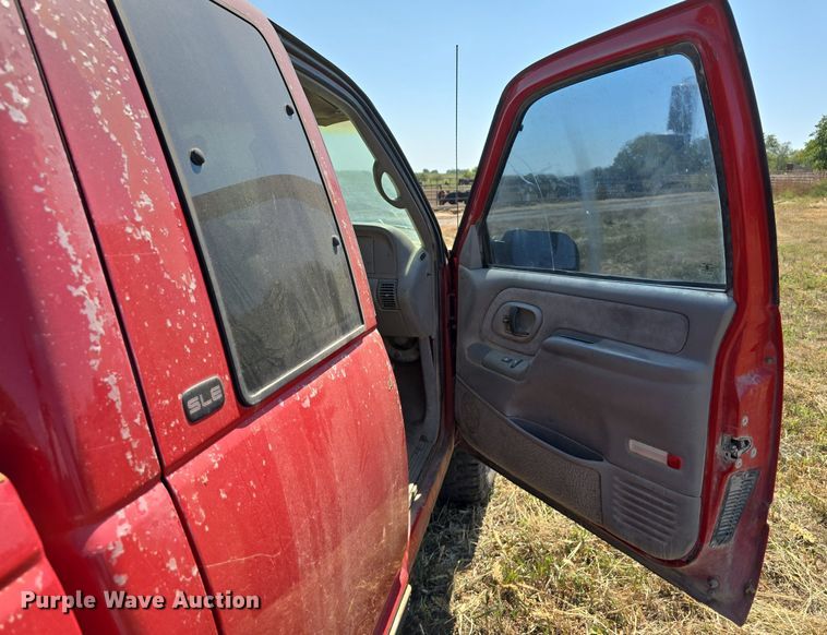 image for item DS4814 1998 GMC Sierra 1500 Ext. Cab pickup truck