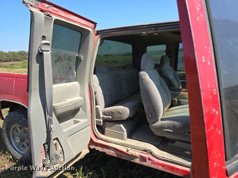 image for item DS4814 1998 GMC Sierra 1500 Ext. Cab pickup truck