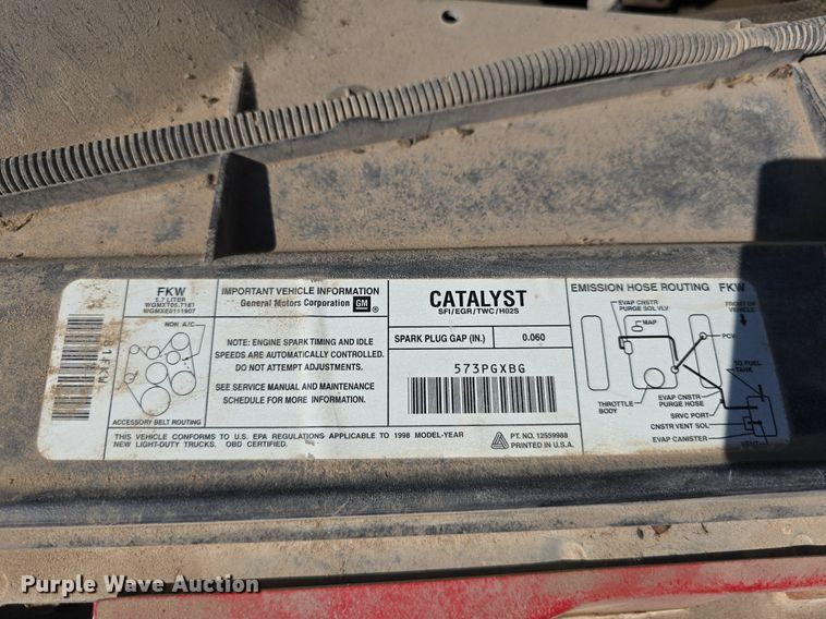 image for item DS4814 1998 GMC Sierra 1500 Ext. Cab pickup truck