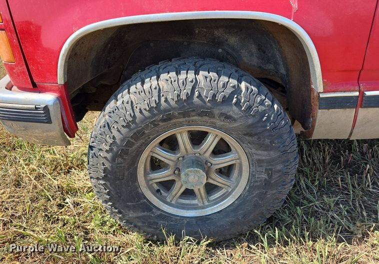 image for item DS4814 1998 GMC Sierra 1500 Ext. Cab pickup truck