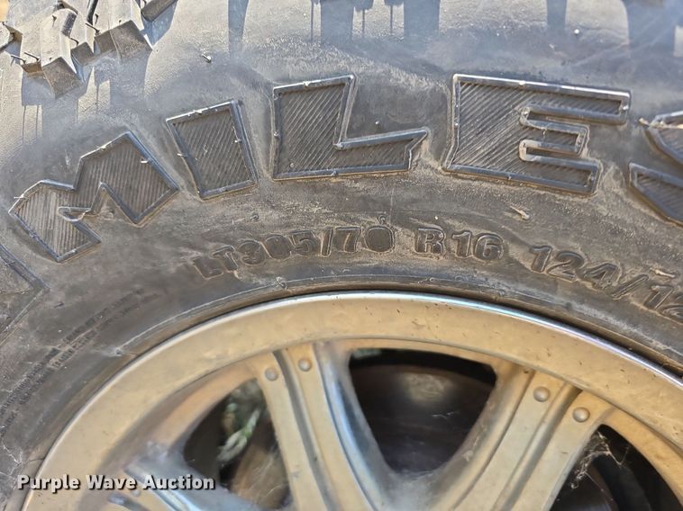 image for item DS4814 1998 GMC Sierra 1500 Ext. Cab pickup truck