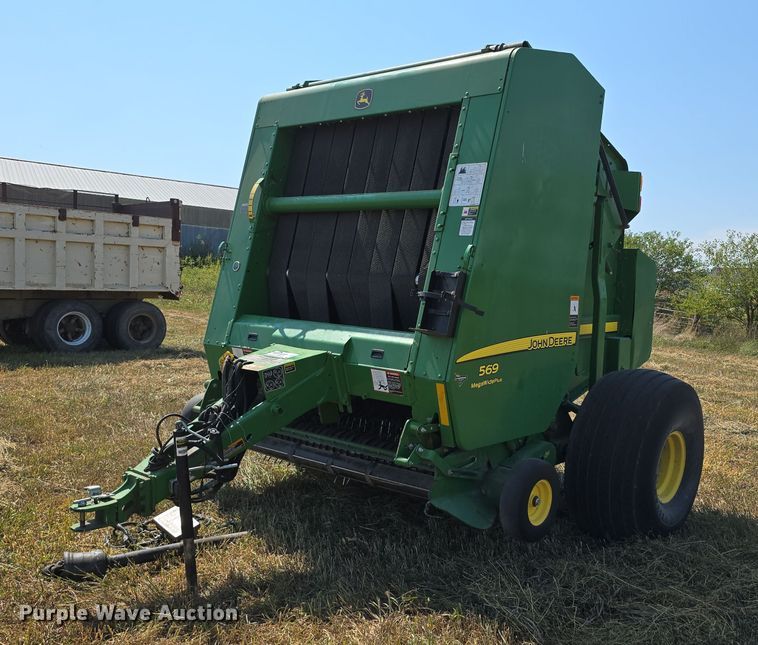 image for item DS4817 2017 John Deere 569 Mega Wide round baler