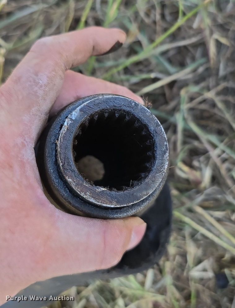 image for item DS4817 2017 John Deere 569 Mega Wide round baler