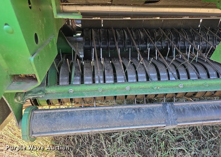 image for item DS4817 2017 John Deere 569 Mega Wide round baler