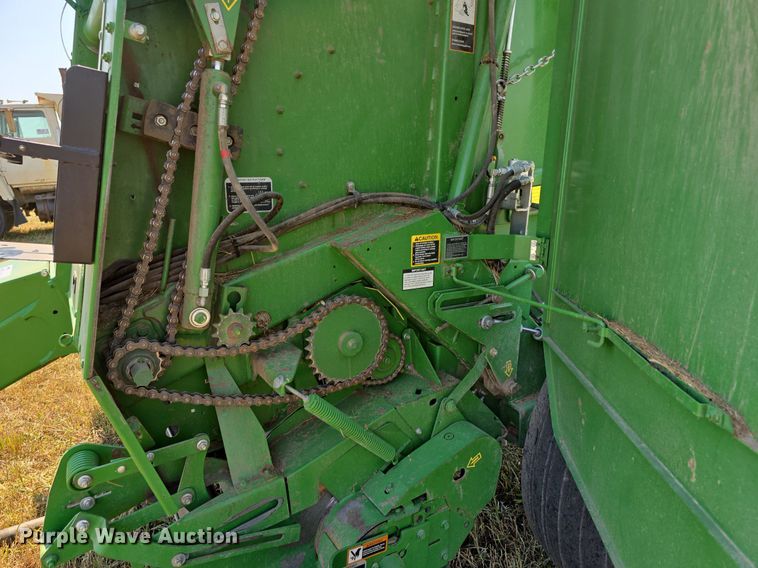 image for item DS4817 2017 John Deere 569 Mega Wide round baler