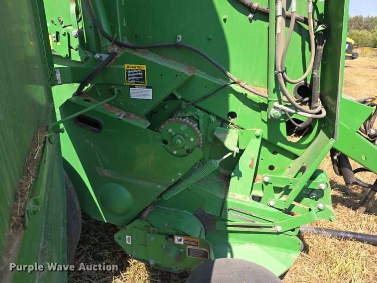 image for item DS4817 2017 John Deere 569 Mega Wide round baler