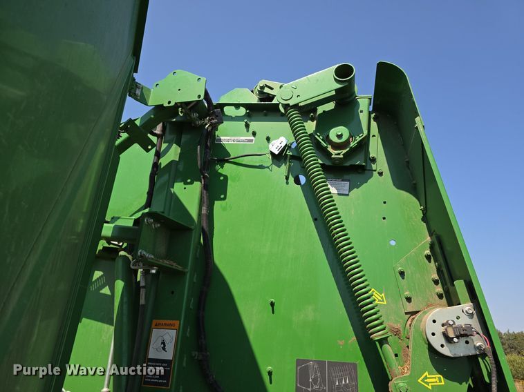 image for item DS4817 2017 John Deere 569 Mega Wide round baler