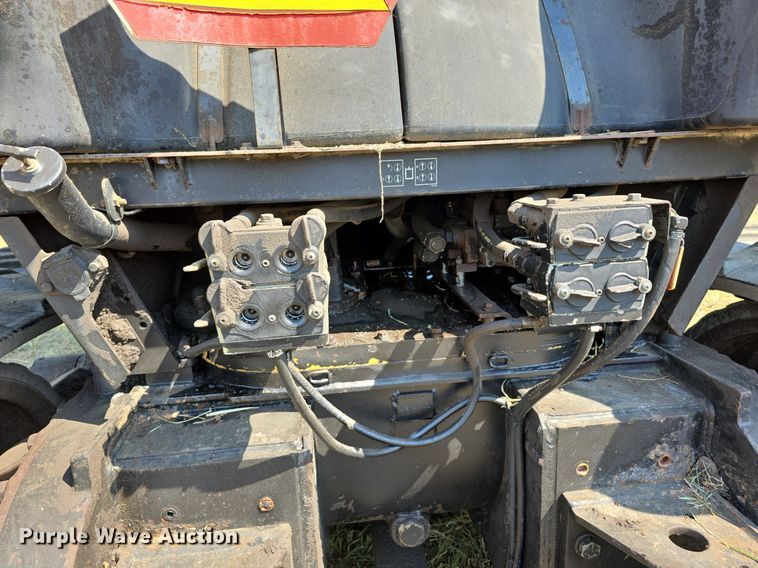 image for item DS4819 1999 Caterpillar Challenger 65E tractor