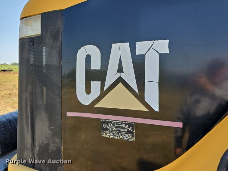 image for item DS4819 1999 Caterpillar Challenger 65E tractor