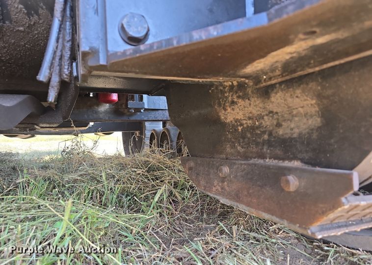 image for item DS4819 1999 Caterpillar Challenger 65E tractor