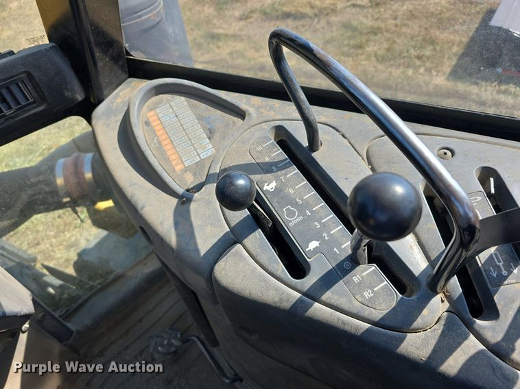 image for item DS4819 1999 Caterpillar Challenger 65E tractor