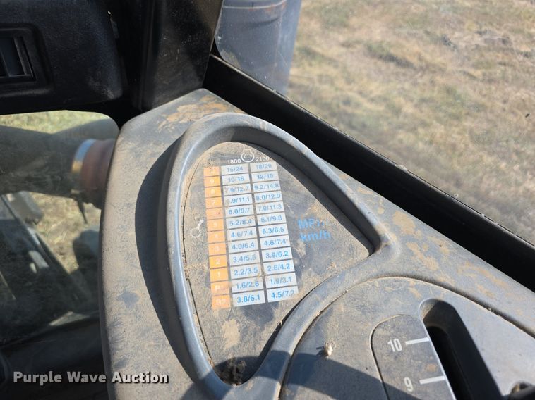 image for item DS4819 1999 Caterpillar Challenger 65E tractor