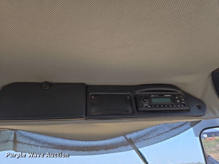 image for item DS4819 1999 Caterpillar Challenger 65E tractor