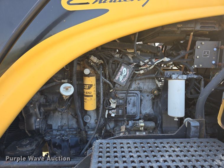 image for item DS4819 1999 Caterpillar Challenger 65E tractor