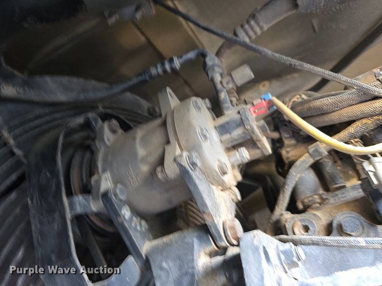 image for item DS4819 1999 Caterpillar Challenger 65E tractor