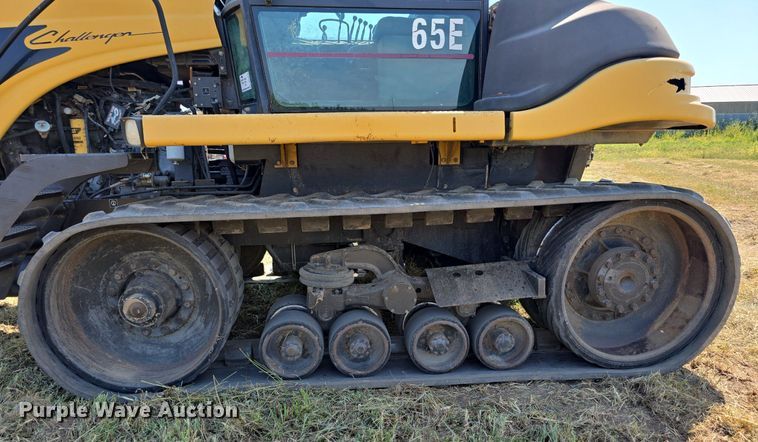 image for item DS4819 1999 Caterpillar Challenger 65E tractor