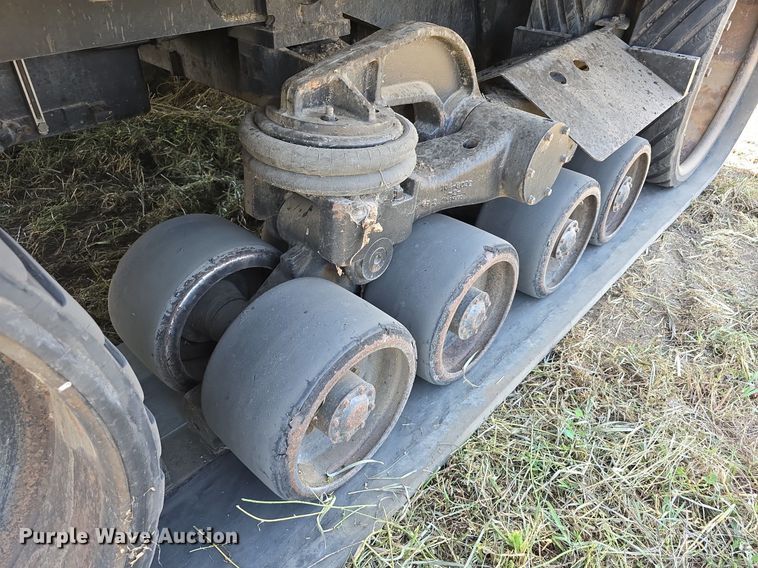 image for item DS4819 1999 Caterpillar Challenger 65E tractor